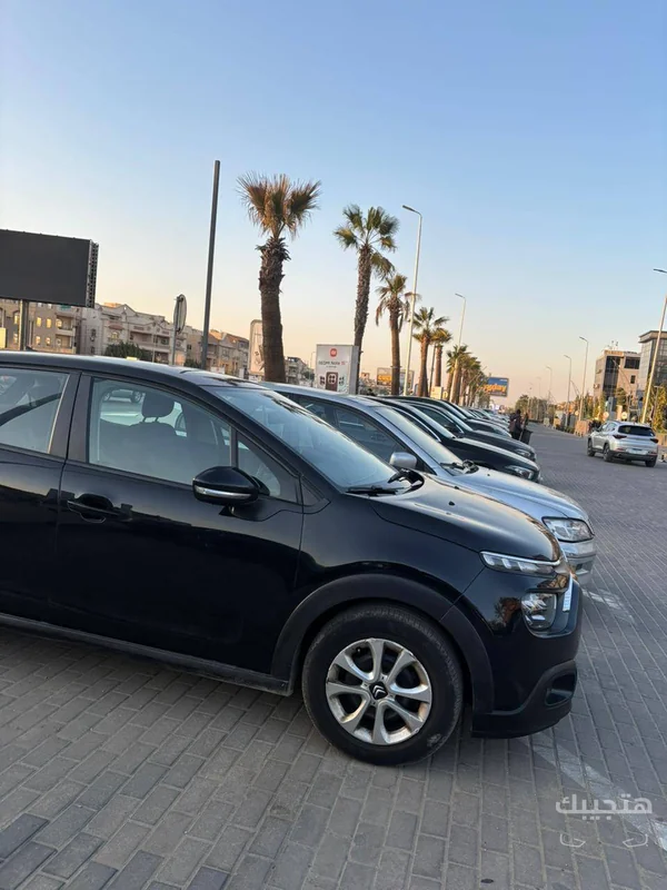side view of 2021 Citroën C3