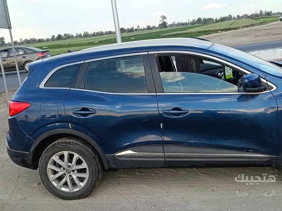 side view of 2018 Renault Kadjar