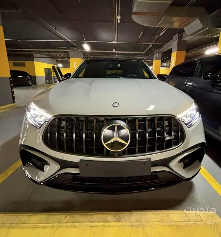 Front view of 2026 Mercedes-Benz GLC