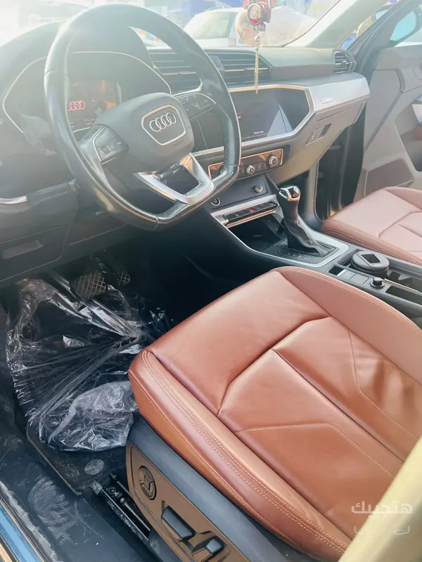 Interior view of 2024 Audi Q3