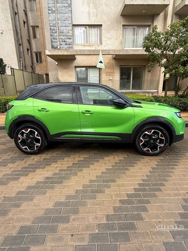 side view of 2024 Opel Mokka